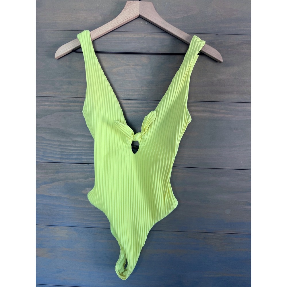 Dolce Vita Colorado Lemonade
Yellow Ribbed One Piece Plunge Tie
Swimsuit Small